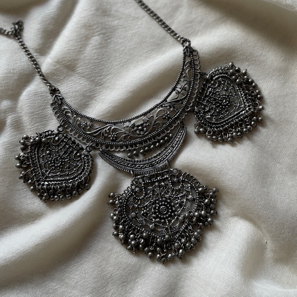 Jewelry - Silver Layerd Necklace